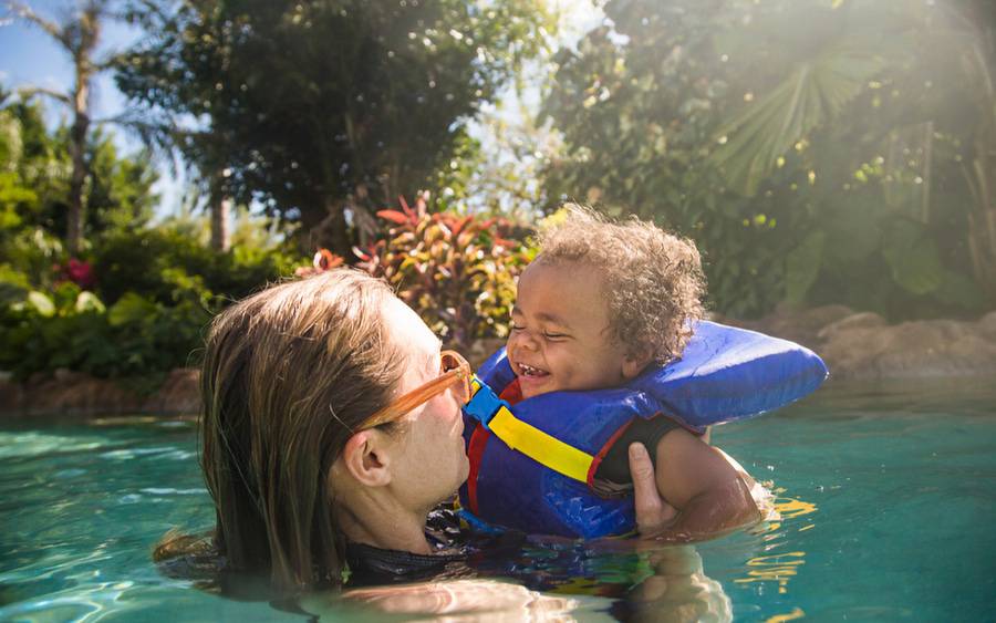 How To Keep Your Kids Safe in the Swimming Pool - Scripps Health